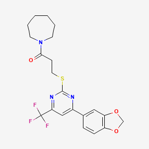 1-(Azepan-1-yl)-3-{[4-(1,3-benzodioxol-5-yl)-6-(trifluoromethyl)pyrimidin-2-yl]sulfanyl}propan-1-one