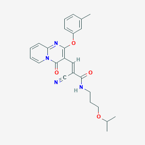 (2E)-2-cyano-3-[2-(3-methylphenoxy)-4-oxo-4H-pyrido[1,2-a]pyrimidin-3-yl]-N-[3-(propan-2-yloxy)propyl]prop-2-enamide