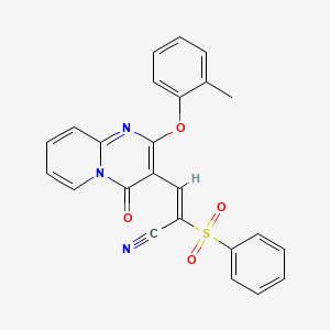 (2E)-3-[2-(2-methylphenoxy)-4-oxo-4H-pyrido[1,2-a]pyrimidin-3-yl]-2-(phenylsulfonyl)prop-2-enenitrile