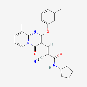 (2E)-2-cyano-N-cyclopentyl-3-[9-methyl-2-(3-methylphenoxy)-4-oxo-4H-pyrido[1,2-a]pyrimidin-3-yl]prop-2-enamide