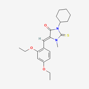 (5Z)-3-cyclohexyl-5-[(2,4-diethoxyphenyl)methylidene]-1-methyl-2-sulfanylideneimidazolidin-4-one