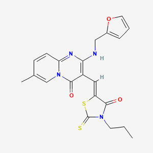 2-[(furan-2-ylmethyl)amino]-7-methyl-3-[(Z)-(4-oxo-3-propyl-2-thioxo-1,3-thiazolidin-5-ylidene)methyl]-4H-pyrido[1,2-a]pyrimidin-4-one