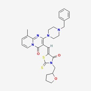 molecular formula C29H31N5O3S2 B11622824 2-(4-benzylpiperazin-1-yl)-9-methyl-3-{(Z)-[4-oxo-3-(tetrahydrofuran-2-ylmethyl)-2-thioxo-1,3-thiazolidin-5-ylidene]methyl}-4H-pyrido[1,2-a]pyrimidin-4-one 