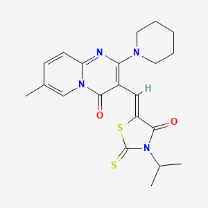 7-methyl-3-{(Z)-[4-oxo-3-(propan-2-yl)-2-thioxo-1,3-thiazolidin-5-ylidene]methyl}-2-(piperidin-1-yl)-4H-pyrido[1,2-a]pyrimidin-4-one