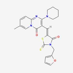 molecular formula C23H22N4O3S2 B11631798 3-{(Z)-[3-(2-Furylmethyl)-4-oxo-2-thioxo-1,3-thiazolidin-5-ylidene]methyl}-7-methyl-2-(1-piperidinyl)-4H-pyrido[1,2-A]pyrimidin-4-one 