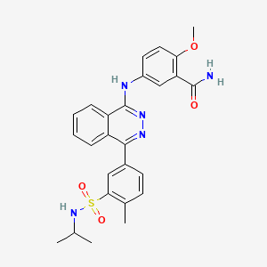 2-Methoxy-5-({4-[4-methyl-3-(propan-2-ylsulfamoyl)phenyl]phthalazin-1-yl}amino)benzamide