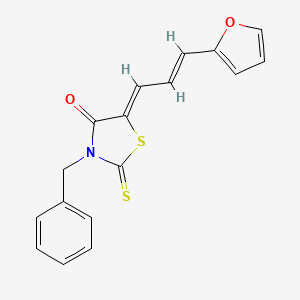 molecular formula C17H13NO2S2 B11650891 5-((2E)-3-(2-furyl)prop-2-enylidene)-3-benzyl-2-thioxo-1,3-thiazolidin-4-one 