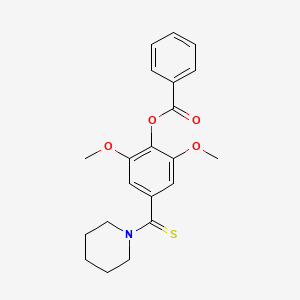 molecular formula C21H23NO4S B11654480 2,6-Dimethoxy-4-(piperidin-1-ylcarbonothioyl)phenyl benzoate 