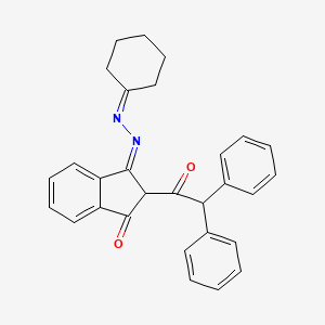 (3Z)-3-(Cyclohexylidenehydrazinylidene)-2-(diphenylacetyl)-2,3-dihydro-1H-inden-1-one