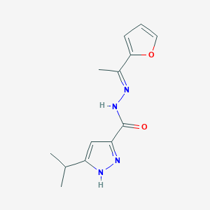 molecular formula C13H16N4O2 B11672422 N'-(1-(Furan-2-yl)ethylidene)-3-isopropyl-1H-pyrazole-5-carbohydrazide CAS No. 303104-12-3