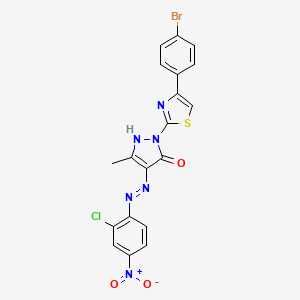 (4Z)-2-[4-(4-bromophenyl)-1,3-thiazol-2-yl]-4-[2-(2-chloro-4-nitrophenyl)hydrazinylidene]-5-methyl-2,4-dihydro-3H-pyrazol-3-one