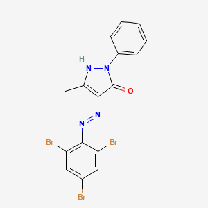 (4E)-5-methyl-2-phenyl-4-[2-(2,4,6-tribromophenyl)hydrazinylidene]-2,4-dihydro-3H-pyrazol-3-one