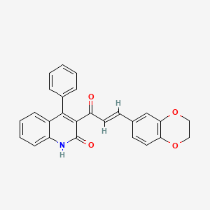 molecular formula C26H19NO4 B11703305 (E)-3-(3-(2,3-dihydrobenzo[b][1,4]dioxin-6-yl)acryloyl)-4-phenylquinolin-2(1H)-one 