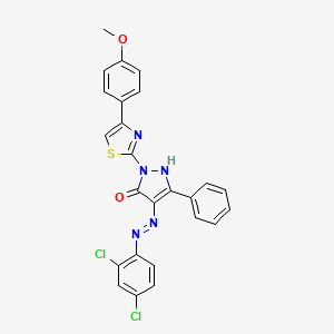 (4E)-4-[2-(2,4-dichlorophenyl)hydrazinylidene]-2-[4-(4-methoxyphenyl)-1,3-thiazol-2-yl]-5-phenyl-2,4-dihydro-3H-pyrazol-3-one