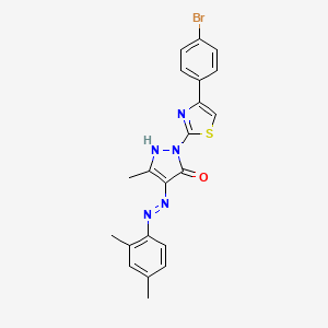 (4E)-2-[4-(4-bromophenyl)-1,3-thiazol-2-yl]-4-[2-(2,4-dimethylphenyl)hydrazinylidene]-5-methyl-2,4-dihydro-3H-pyrazol-3-one