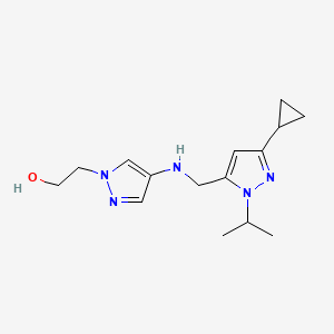 molecular formula C15H23N5O B11730305 2-[4-({[3-cyclopropyl-1-(propan-2-yl)-1H-pyrazol-5-yl]methyl}amino)-1H-pyrazol-1-yl]ethan-1-ol 