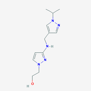 molecular formula C12H19N5O B11731890 2-[3-({[1-(propan-2-yl)-1H-pyrazol-4-yl]methyl}amino)-1H-pyrazol-1-yl]ethan-1-ol CAS No. 1856043-50-9