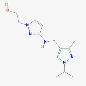 molecular formula C13H21N5O B11732634 2-[3-({[3-methyl-1-(propan-2-yl)-1H-pyrazol-4-yl]methyl}amino)-1H-pyrazol-1-yl]ethan-1-ol 