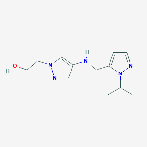 molecular formula C12H19N5O B11733469 2-[4-({[1-(propan-2-yl)-1H-pyrazol-5-yl]methyl}amino)-1H-pyrazol-1-yl]ethan-1-ol 