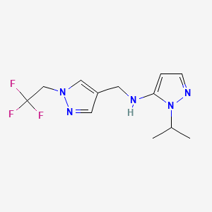 molecular formula C12H16F3N5 B11735021 1-(propan-2-yl)-N-{[1-(2,2,2-trifluoroethyl)-1H-pyrazol-4-yl]methyl}-1H-pyrazol-5-amine 