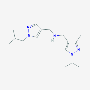 molecular formula C16H27N5 B11735280 {[3-methyl-1-(propan-2-yl)-1H-pyrazol-4-yl]methyl}({[1-(2-methylpropyl)-1H-pyrazol-4-yl]methyl})amine 