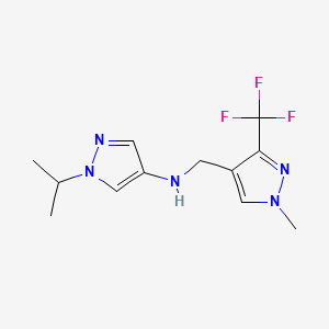 molecular formula C12H16F3N5 B11738816 N-{[1-methyl-3-(trifluoromethyl)-1H-pyrazol-4-yl]methyl}-1-(propan-2-yl)-1H-pyrazol-4-amine CAS No. 1856094-33-1