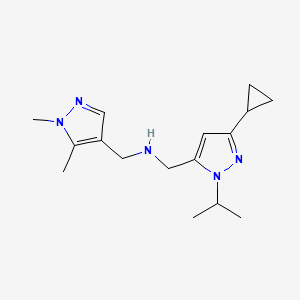 molecular formula C16H25N5 B11740311 {[3-cyclopropyl-1-(propan-2-yl)-1H-pyrazol-5-yl]methyl}[(1,5-dimethyl-1H-pyrazol-4-yl)methyl]amine 