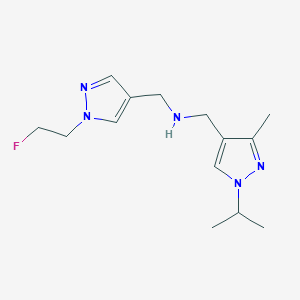 molecular formula C14H22FN5 B11741926 {[1-(2-fluoroethyl)-1H-pyrazol-4-yl]methyl}({[3-methyl-1-(propan-2-yl)-1H-pyrazol-4-yl]methyl})amine 