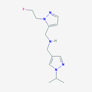 molecular formula C13H20FN5 B11744969 {[1-(2-fluoroethyl)-1H-pyrazol-5-yl]methyl}({[1-(propan-2-yl)-1H-pyrazol-4-yl]methyl})amine 