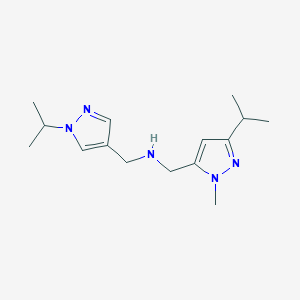 molecular formula C15H25N5 B11745407 {[1-methyl-3-(propan-2-yl)-1H-pyrazol-5-yl]methyl}({[1-(propan-2-yl)-1H-pyrazol-4-yl]methyl})amine 