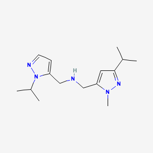 molecular formula C15H25N5 B11746341 {[1-methyl-3-(propan-2-yl)-1H-pyrazol-5-yl]methyl}({[1-(propan-2-yl)-1H-pyrazol-5-yl]methyl})amine 