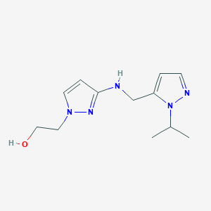 molecular formula C12H19N5O B11748032 2-[3-({[1-(propan-2-yl)-1H-pyrazol-5-yl]methyl}amino)-1H-pyrazol-1-yl]ethan-1-ol 