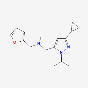 {[3-cyclopropyl-1-(propan-2-yl)-1H-pyrazol-5-yl]methyl}[(furan-2-yl)methyl]amine