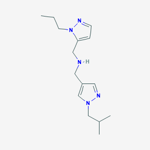 molecular formula C15H25N5 B11755601 {[1-(2-methylpropyl)-1H-pyrazol-4-yl]methyl}[(1-propyl-1H-pyrazol-5-yl)methyl]amine 