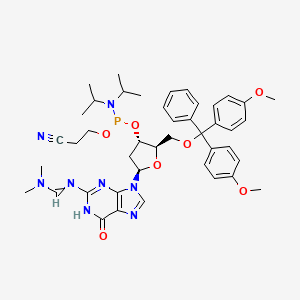 (2R,3S,5R)-2-((Bis(4-methoxyphenyl)(phenyl)methoxy)methyl)-5-(2-(((dimethylamino)methylene)amino)-6-oxo-3H-purin-9(6H)-yl)tetrahydrofuran-3-yl (2-cyanoethyl) diisopropylphosphoramidite