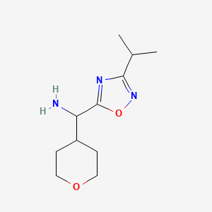 molecular formula C11H19N3O2 B11778906 (3-Isopropyl-1,2,4-oxadiazol-5-yl)(tetrahydro-2H-pyran-4-yl)methanamine 