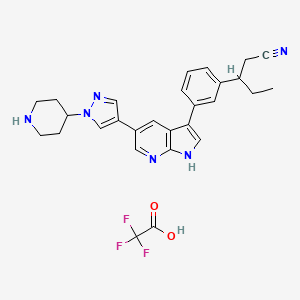 molecular formula C28H29F3N6O2 B11781239 3-(3-(5-(1-(Piperidin-4-yl)-1H-pyrazol-4-yl)-1H-pyrrolo[2,3-b]pyridin-3-yl)phenyl)pentanenitrile 2,2,2-trifluoroacetate 