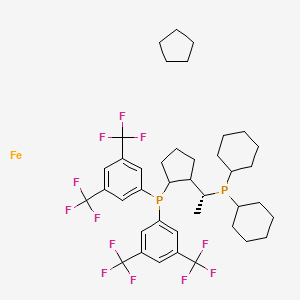 Ferrocene, 1-[bis[3,5-bis(trifluoromethyl)phenyl]phosphino]-2-[(1R)-1-(dicyclohexylphosphino)ethyl]-, (1R)-