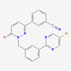 molecular formula C22H14BrN5O B11829256 3-(1-(3-(5-Bromopyrimidin-2-yl)benzyl)-6-oxo-1,6-dihydropyridazin-3-yl)benzonitrile 