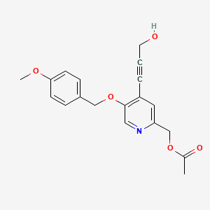 molecular formula C19H19NO5 B11835486 (4-(3-Hydroxyprop-1-yn-1-yl)-5-((4-methoxybenzyl)oxy)pyridin-2-yl)methyl acetate 