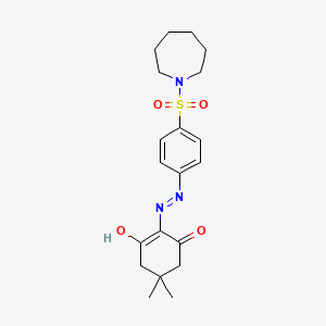 molecular formula C20H27N3O4S B1190885 2-{2-[4-(Azepan-1-ylsulfonyl)phenyl]hydrazinylidene}-5,5-dimethylcyclohexane-1,3-dione 