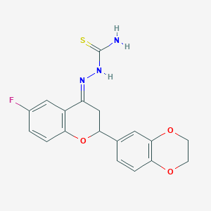 (2E)-2-[2-(2,3-dihydro-1,4-benzodioxin-6-yl)-6-fluoro-2,3-dihydro-4H-chromen-4-ylidene]hydrazinecarbothioamide