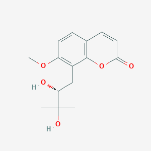 molecular formula C15H18O5 B1200175 8-[(2R)-2,3-二羟基-3-甲基丁基]-7-甲氧基色满-2-酮 