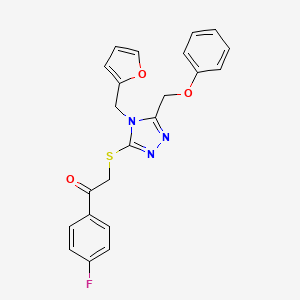 molecular formula C22H18FN3O3S B1201626 1-(4-Fluorophenyl)-2-[[4-(2-furanylmethyl)-5-(phenoxymethyl)-1,2,4-triazol-3-yl]thio]ethanone 