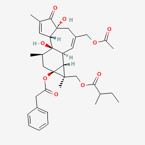 molecular formula C35H44O9 B1203586 蜡烛毒素 A 