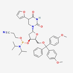 3-[[(2R,3S,5R)-2-[[bis(4-methoxyphenyl)-phenylmethoxy]methyl]-5-[5-(furan-2-yl)-2,4-dioxo-1,3-diazinan-1-yl]oxolan-3-yl]oxy-[di(propan-2-yl)amino]phosphanyl]oxypropanenitrile