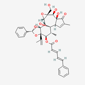 molecular formula C38H38O10 B1209941 [(1R,2R,6S,7S,8R,10S,11S,12R,14S,16S,17R,18R)-6,7-二羟基-8-(羟甲基)-4,18-二甲基-5-氧代-14-苯基-16-丙-1-烯-2-基-9,13,15,19-四氧杂六环[12.4.1.01,11.02,6.08,10.012,16]十九-3-烯-17-基] (2E,4E)-5-苯基戊-2,4-二烯酸酯 CAS No. 34807-41-5