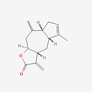 molecular formula C15H18O2 B1210156 蓝烯并[6,5-b]呋喃-2(3H)-酮，3a,4,4a,7,7a,8,9,9a-八氢-5-甲基-3,8-双(亚甲基)-，(3aR,4aR,7aR,9aS)- CAS No. 73020-91-4