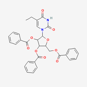 molecular formula C32H28N2O9 B12101755 (2R,3R,4R,5R)-4-(benzoyloxy)-5-[(benzoyloxy)methyl]-2-(5-ethyl-2,4-dioxo-1,2,3,4-tetrahydropyrimidin-1-yl)oxolan-3-yl benzoate 