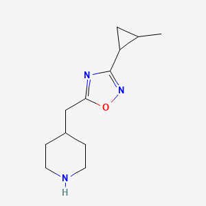 4-{[3-(2-Methylcyclopropyl)-1,2,4-oxadiazol-5-yl]methyl}piperidine